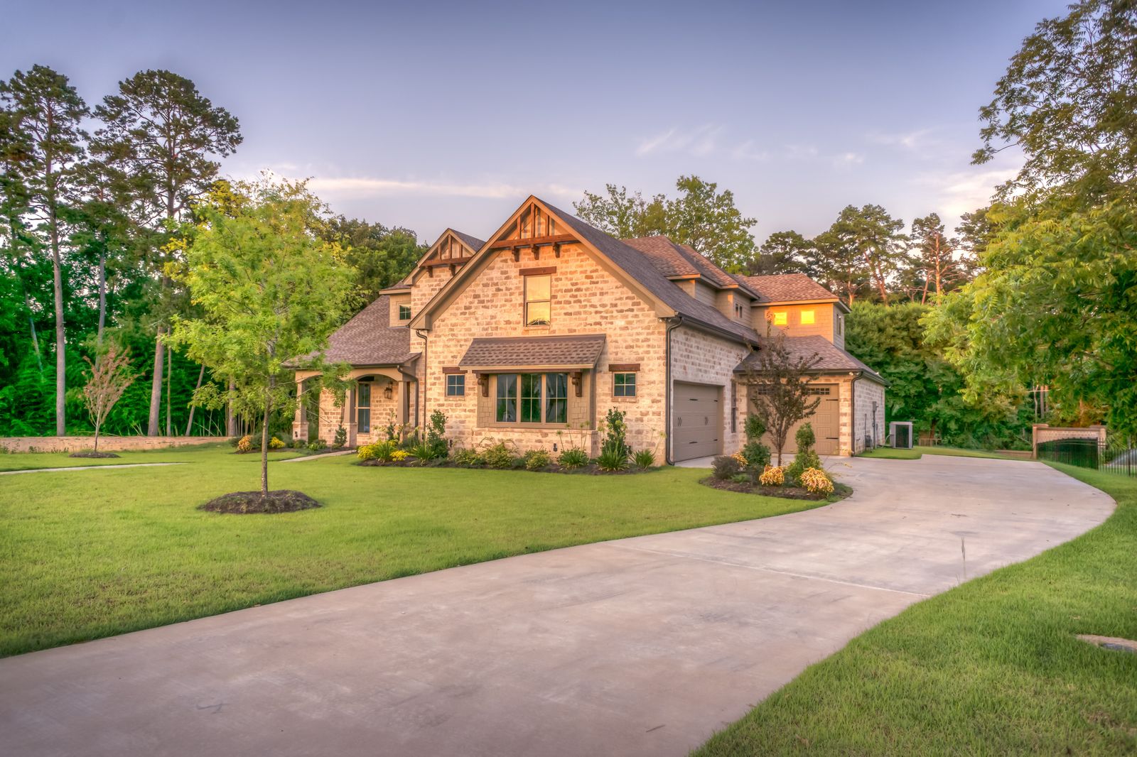 Brick home on a large wooded lot in Wedgefield, Florida
